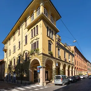 urbana-13-rooftop-by-wonderful-italy.emilia-romagnahotels.net/