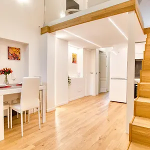 walk-to-navigli-2-bedrooms-apt.it-lombardy.com/